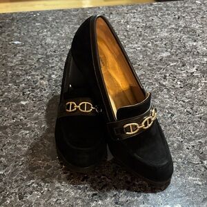 Giani Bernini Black Suede Heels with Gold Chain
